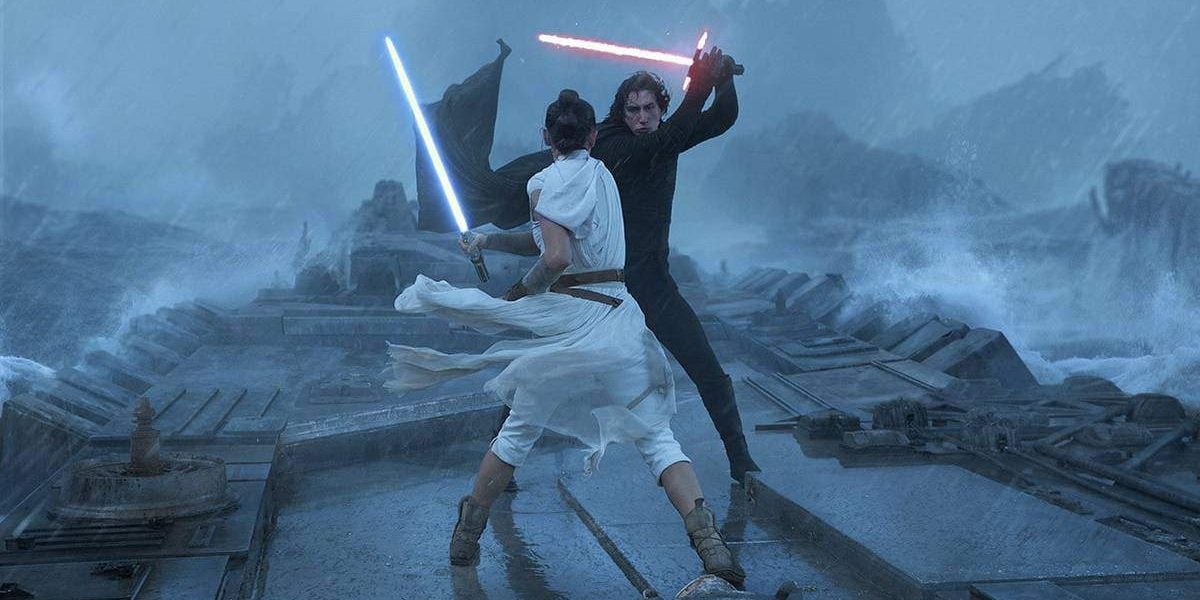 Rey dueling Kylo Ren in 'Star Wars'
