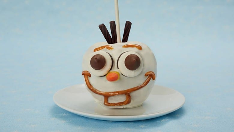 Olaf-themed candy apples to melt over.