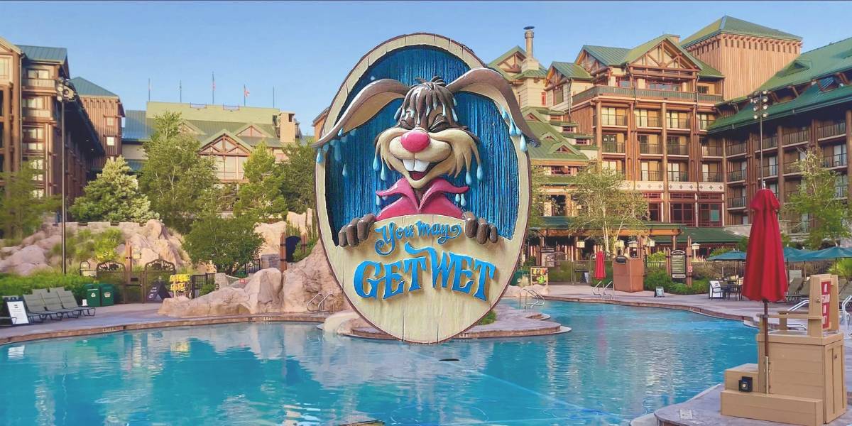 Splash Mountain Water