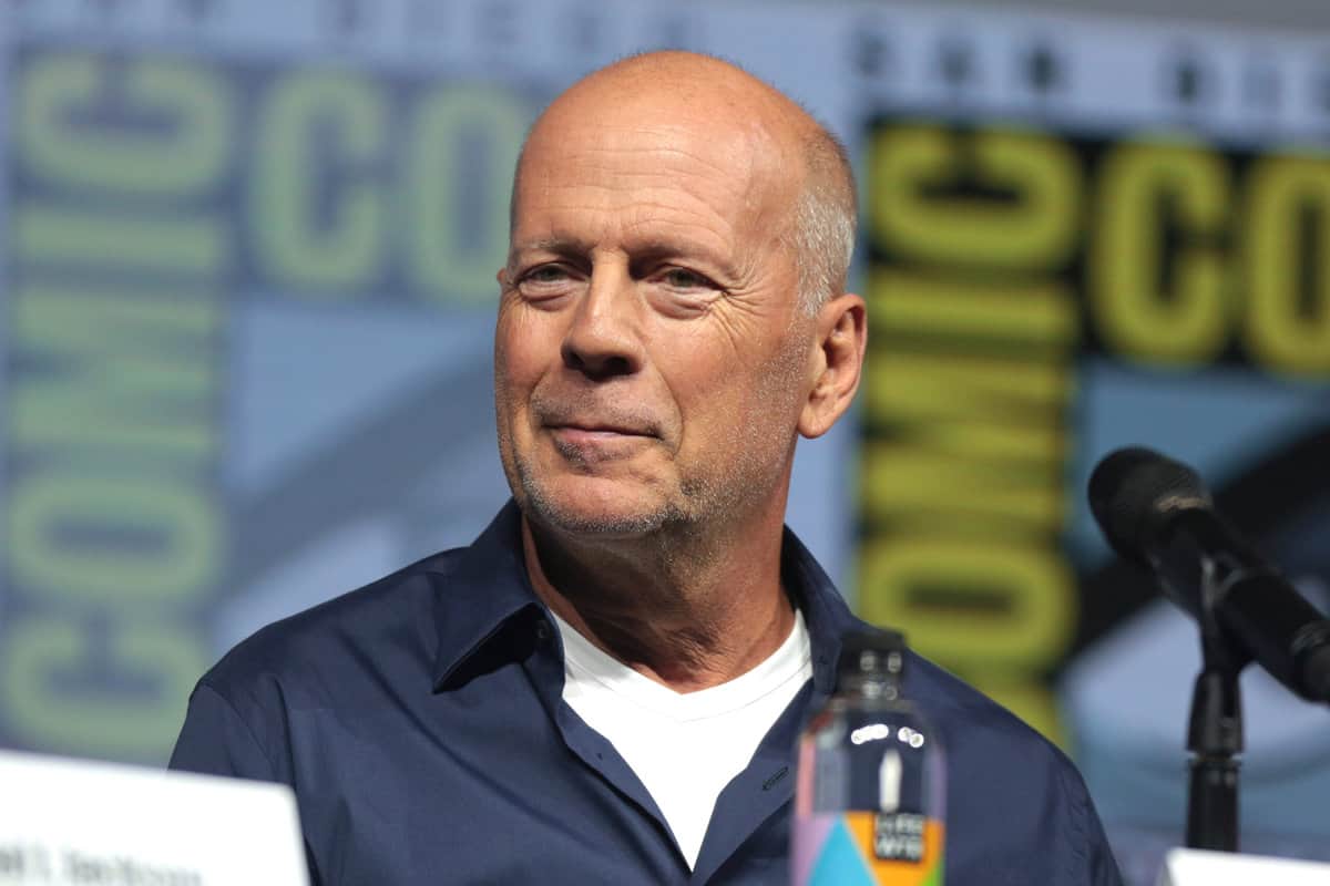 bruce willis disneyland dementia
