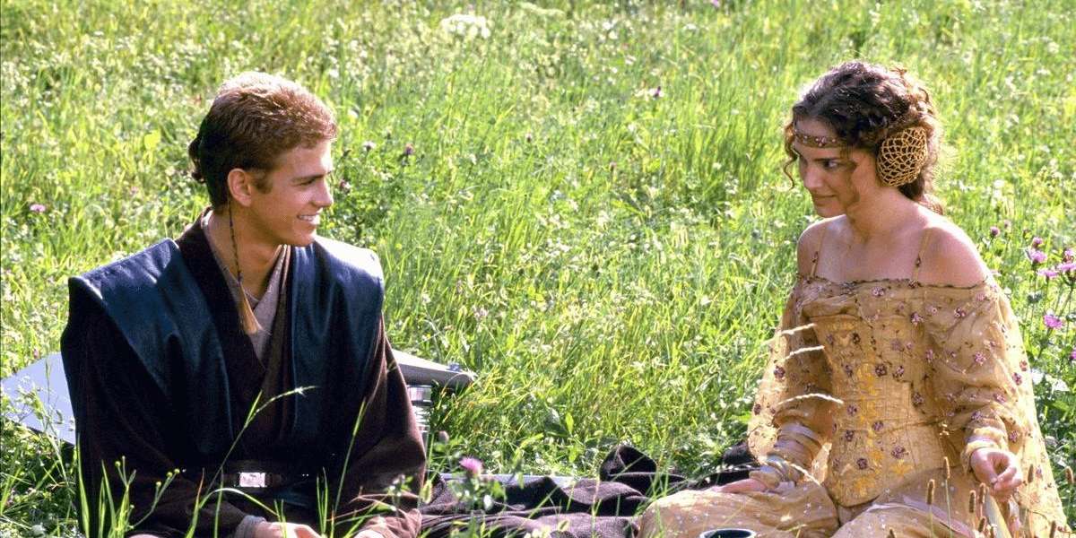 Anakin and Padmé in a field