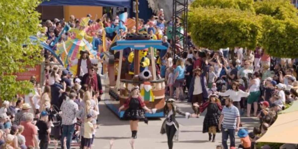 A parade at LEGOLAND California.