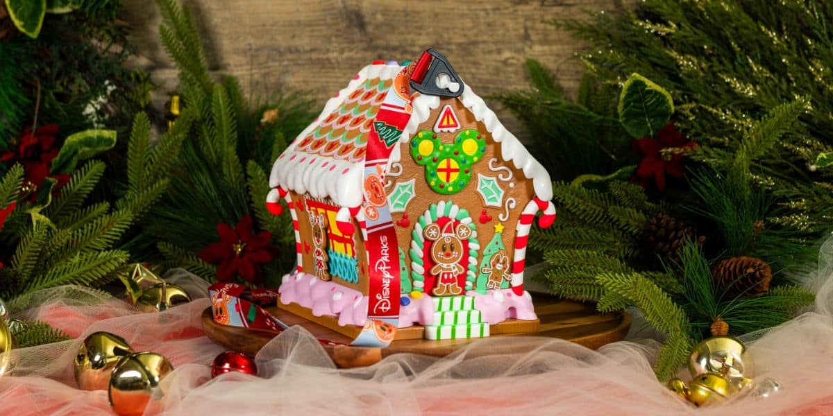 Mickey & Minnie's Gingerbread House Popcorn Bucket Disneyland
