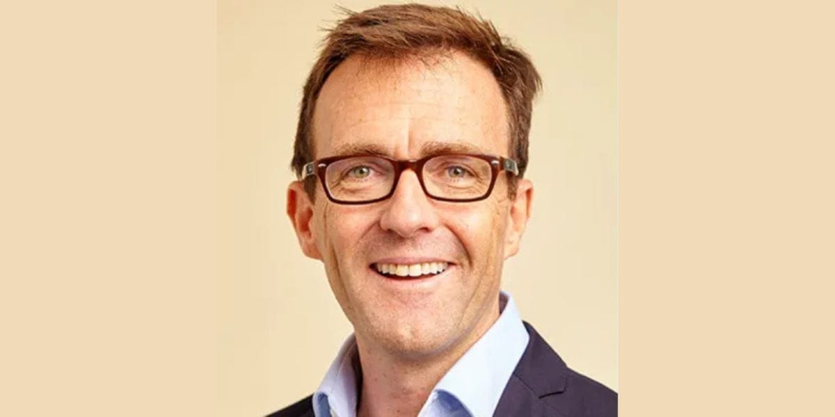 A photo of Tony Chambers.