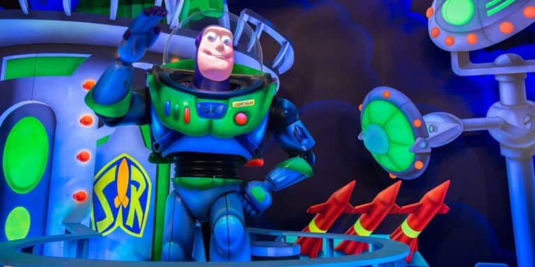 Disney Debuts New Buzz Lightyear Float at 99th Macy’s Thanksgiving Day ...