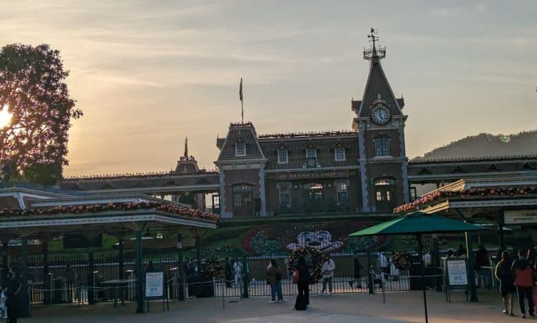 The entrance to Hong Kong Disneyland
