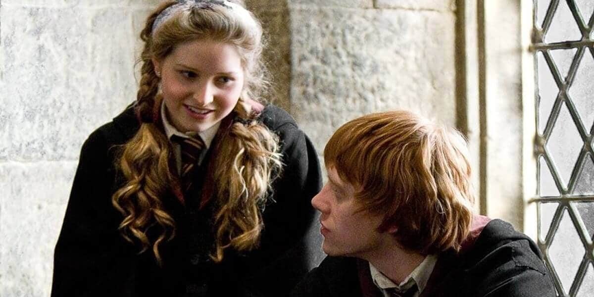 Lavender Brown and Ron Weasley in front of window in 'Harry Potter and the Half-Blood Prince'