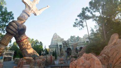 trident sculpture in lost continent in universal orlando's islands of adventure