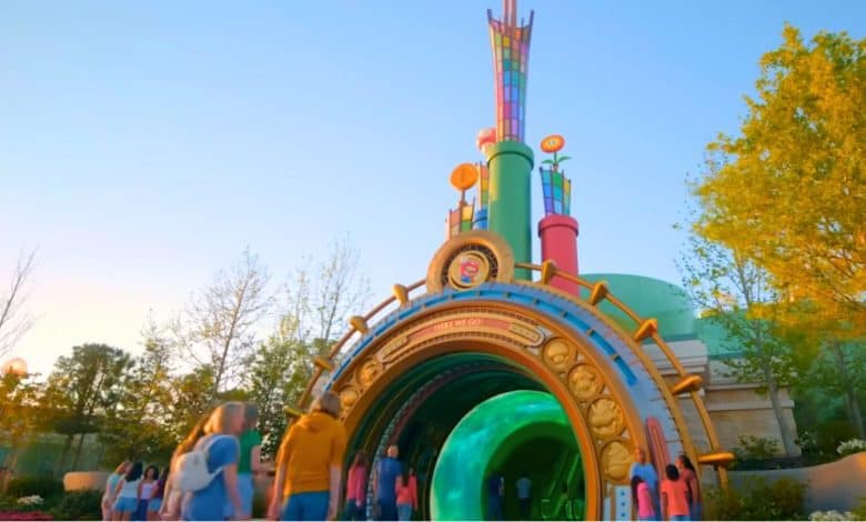 Universal guests approaching SUPER NINTENDO WORLD portal in Epic Universe