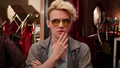 Jillian Holtzmann (Kate McKinnon) looking surprised at Kevin's stupidity in 'Ghostbusters: S