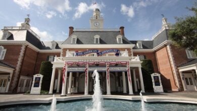The fountain at the American Adventure World Showcase Pavilion at EPCOT
