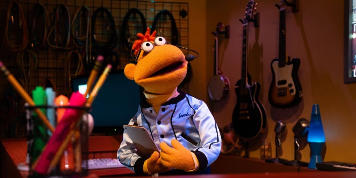 Scooter animatronic for rock n roller coaster starring the muppets