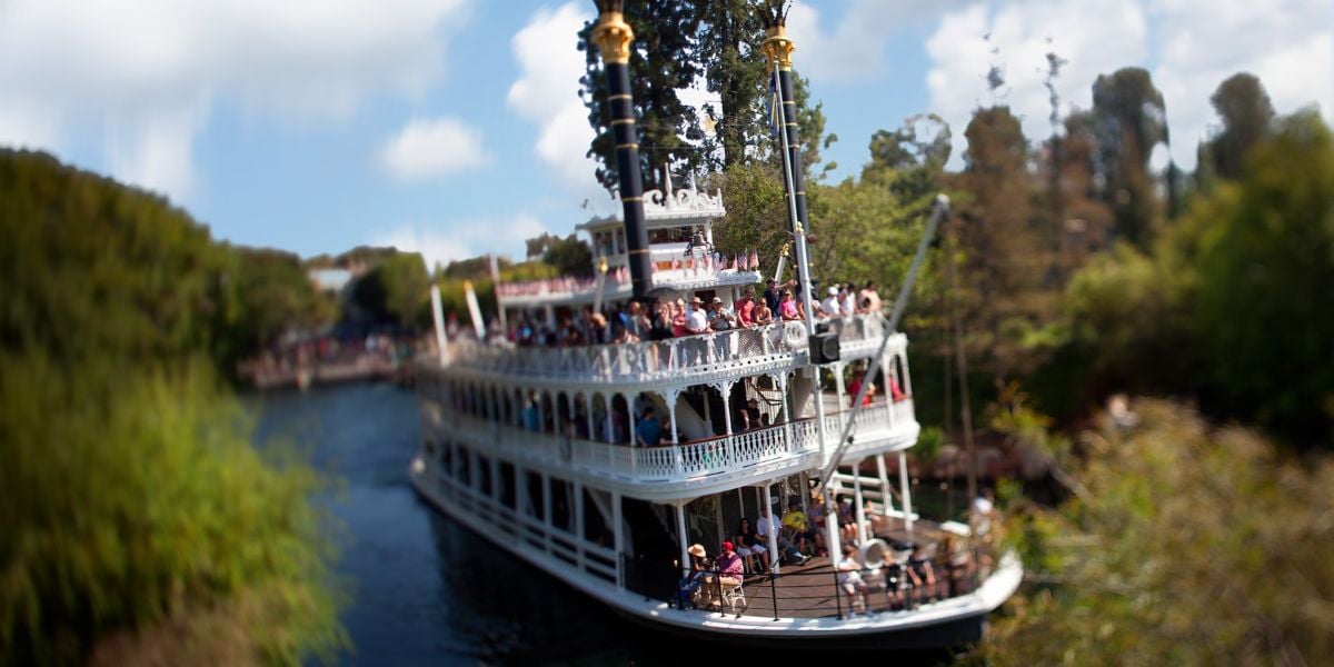 Mark Twain Riverboat on the Rivers of America at Disneyland
