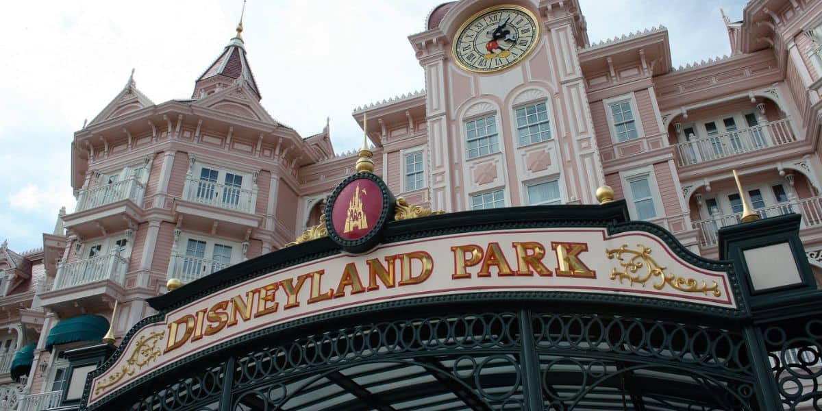 Disneyland Park entrance sign on the Disneyland Hotel in Paris.