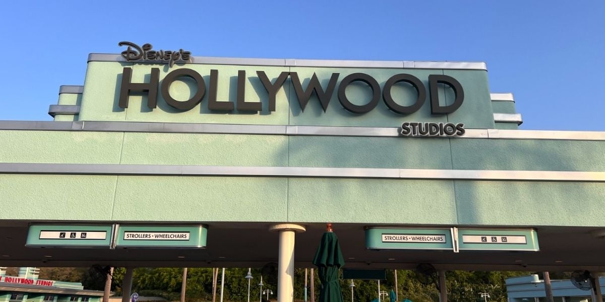 The entrance sign to Disney’s Hollywood Studios