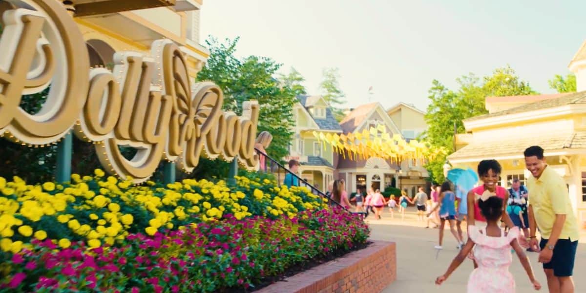 dollywood guests and family