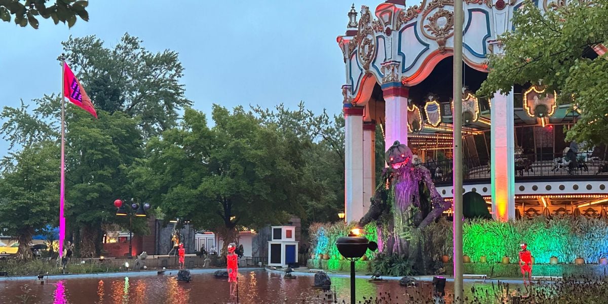Six Flags Fright Fest decorations at Six Flags Great America