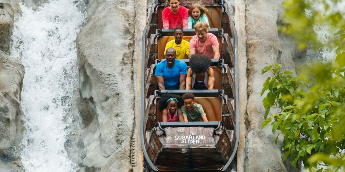 Guests splash down Daredevil Falls
